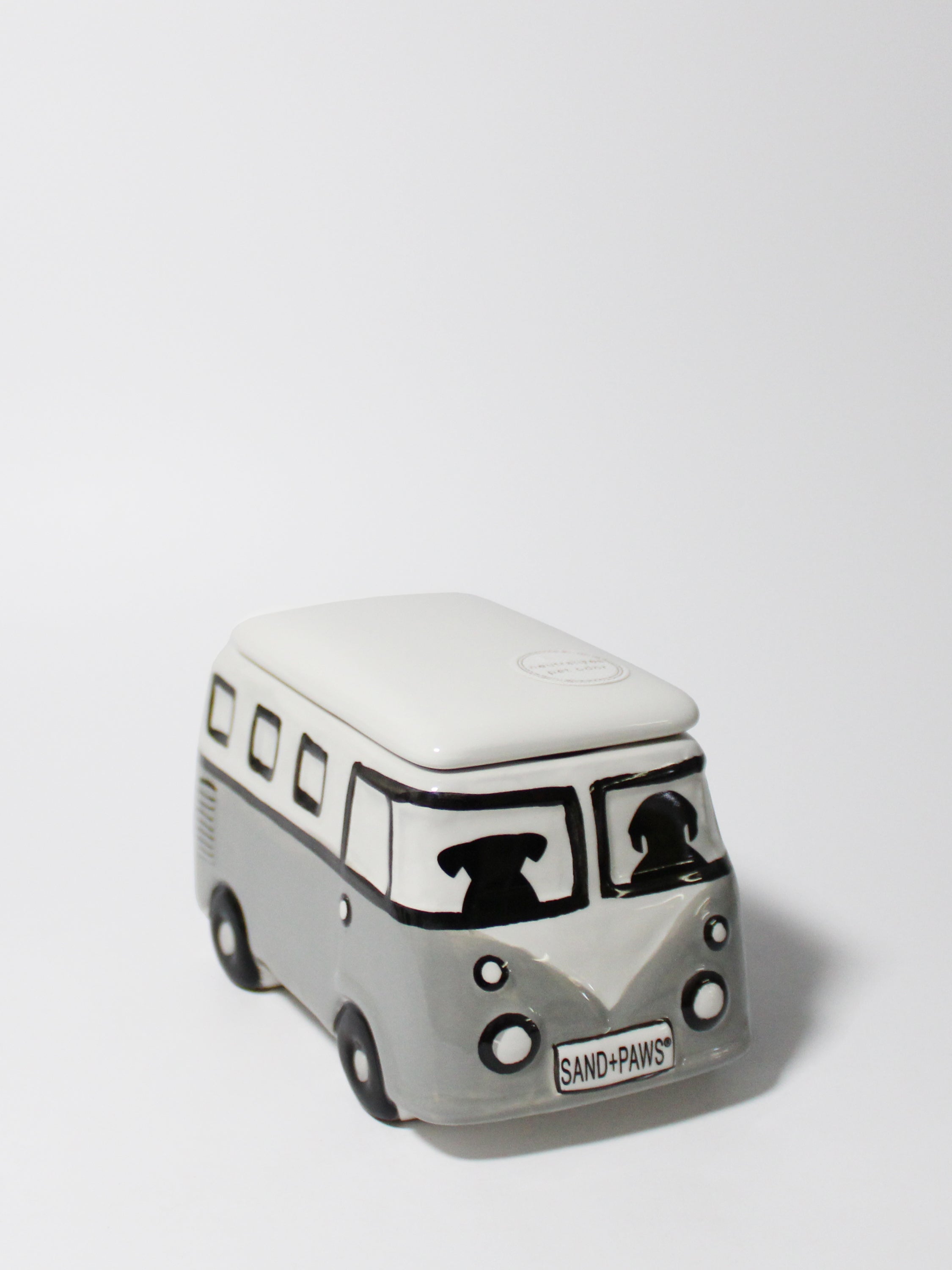 Sand + Paws Pineapple Coconut 14 oz scented candle